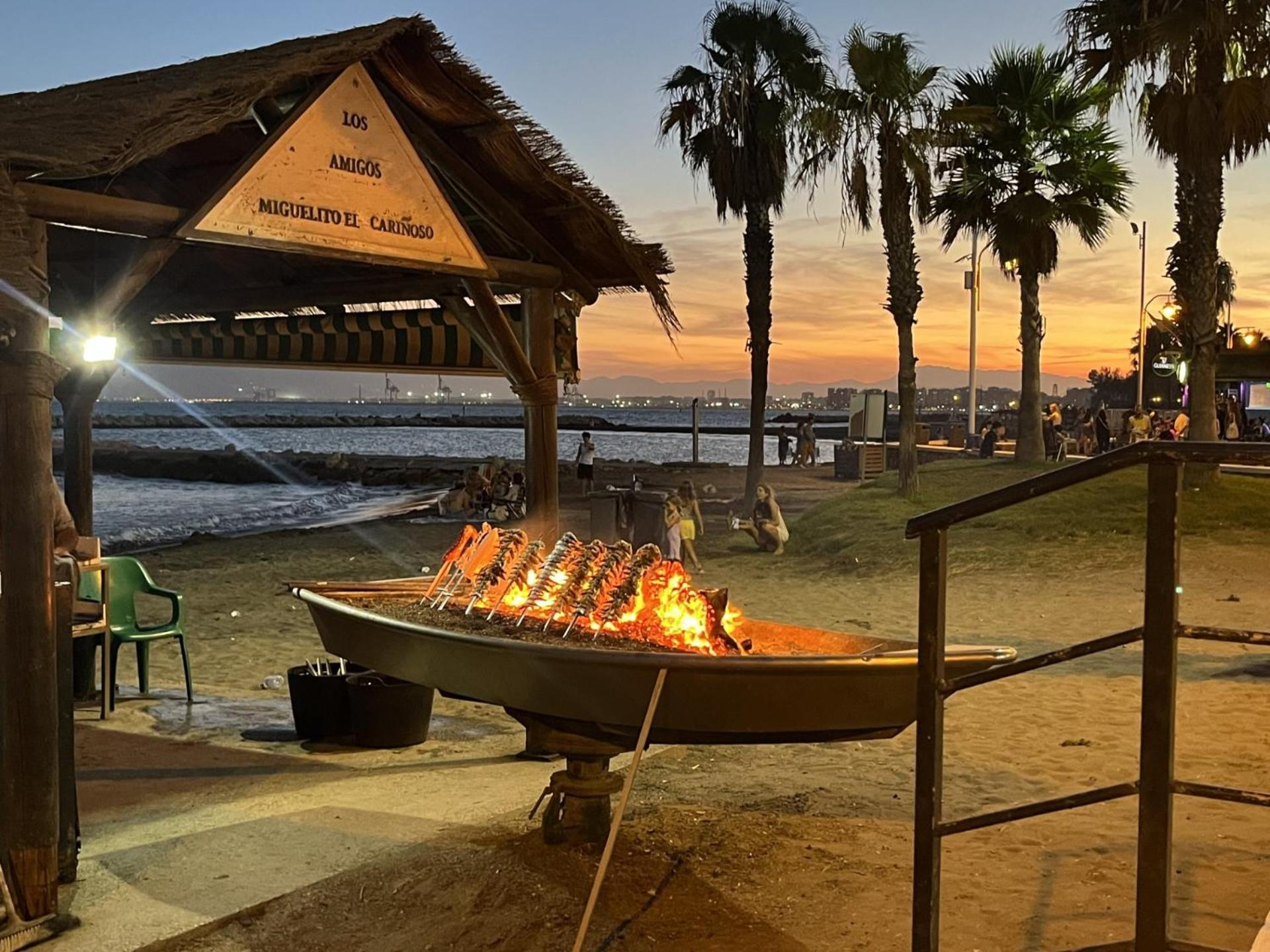 La Casa De La Playa Leilighet Málaga Eksteriør bilde